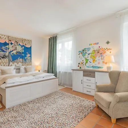 Hafenidyll Am Peenestrom - Familienurlaub Bis 14 Personen Ferienhaus