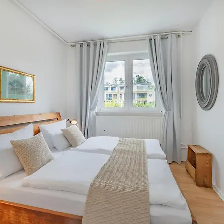 Hafenidyll Am Peenestrom - Familienurlaub Bis 14 Personen Ferienhaus