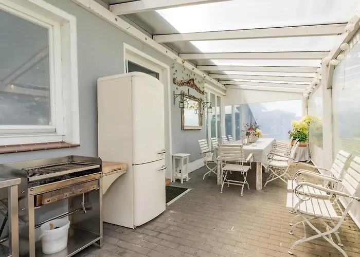 Hafenidyll Am Peenestrom - Familienurlaub Bis 14 Personen